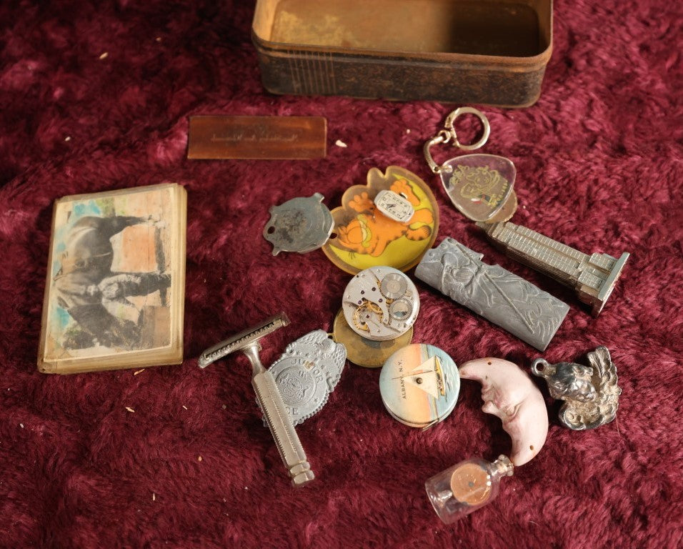 Lot 096 - Mixed Novelty Junk Draw Discovery Lot, Wizard Lighter Case, Razor, Wallet Photos, Etc