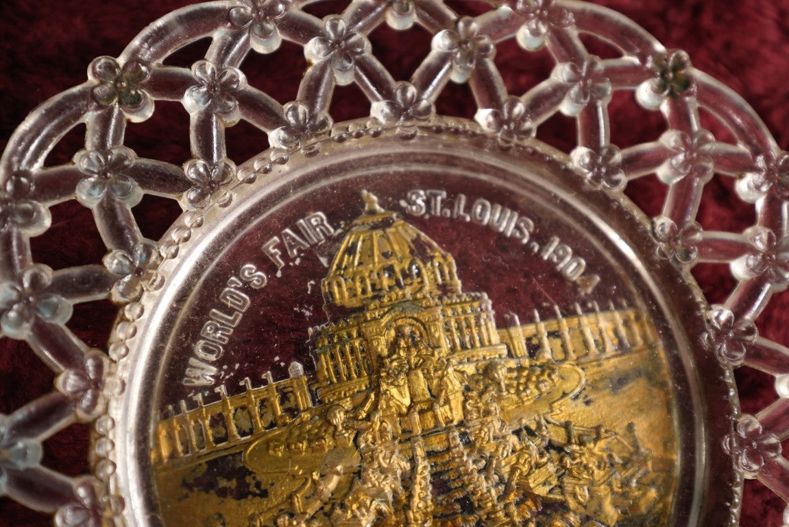 Lot 104 - Antique Glass Collector's Plate With Gold Paint, World's Fair, Springfield 1904, Festival Hall