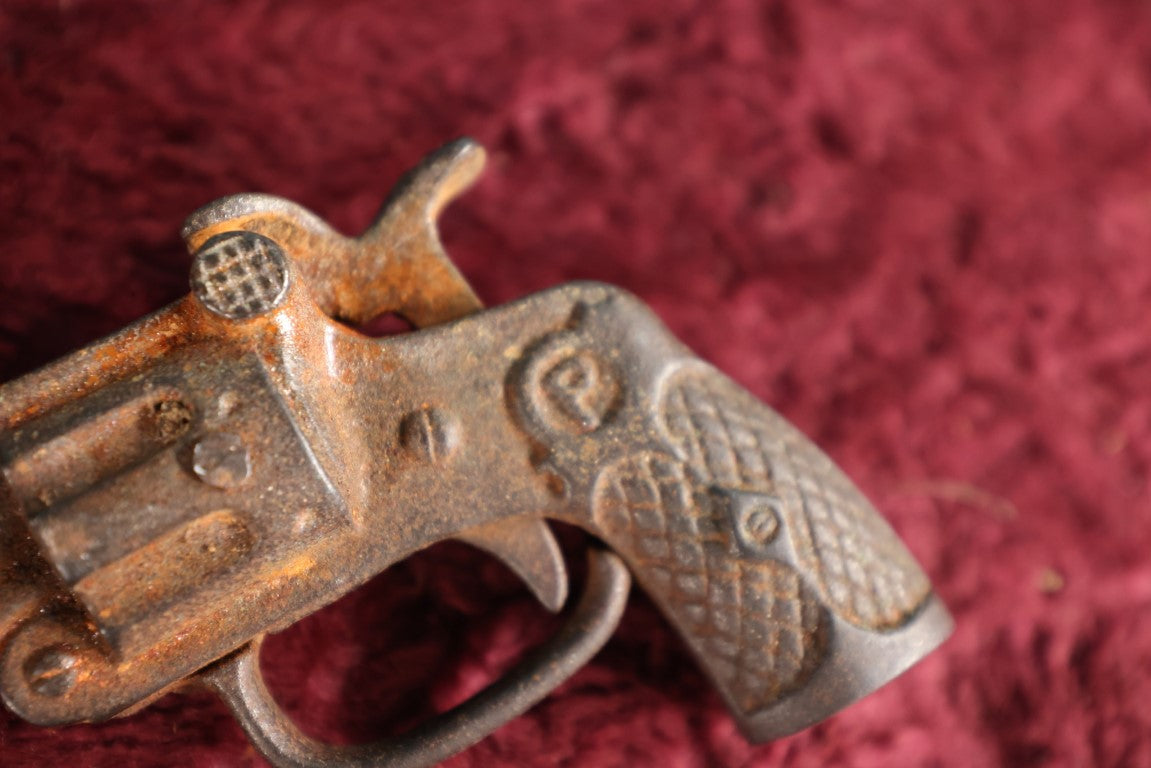 Lot 113 - Vintage Cast Iron Cap Gun, "P' Mark