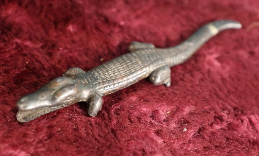 Lot 117 - Vintage Cast Metal Alligator Tourist Souvenir Of Jacksonville, Florida, Appears To Be Missing Front Feet