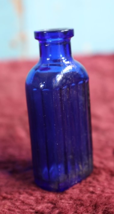 Lot 131 - Antique Small 2Oz Cobalt Blue Glass Ribbed Poison Bottle