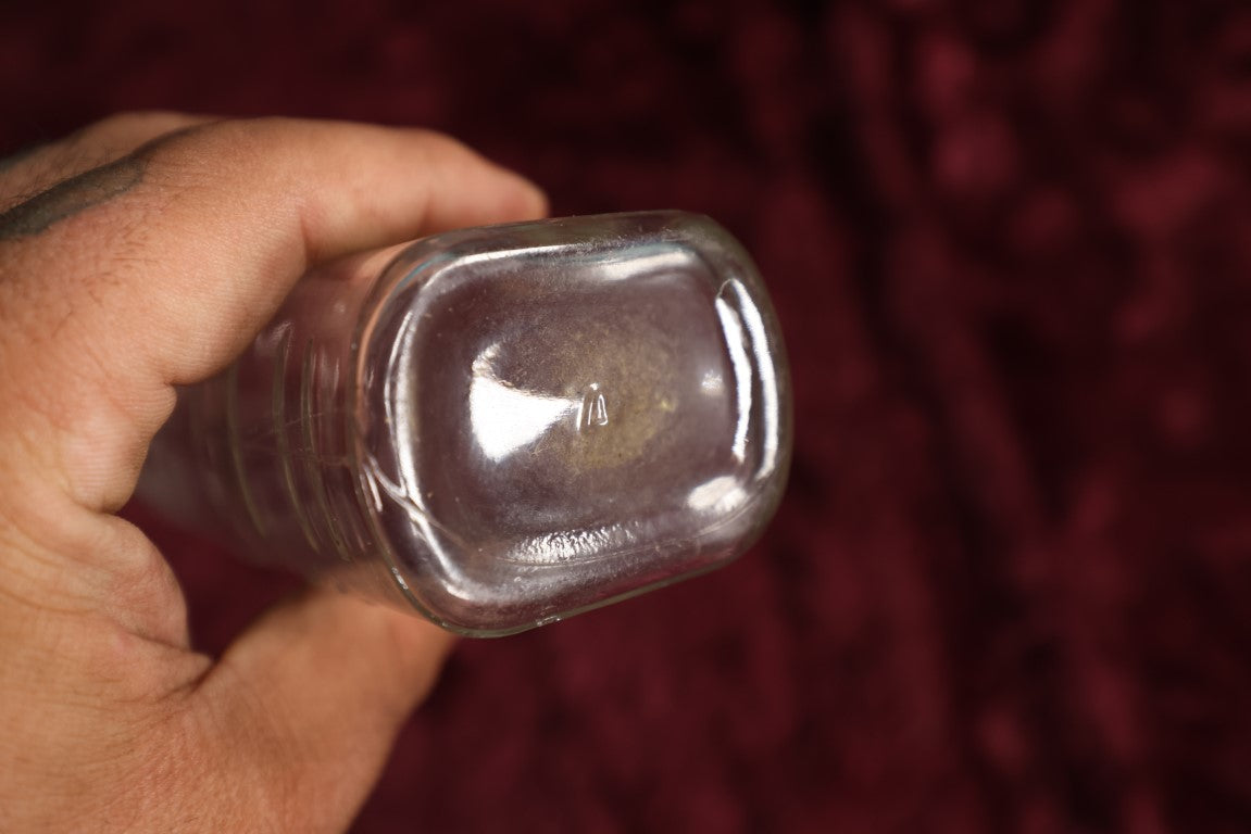 Lot 133 - Antique 8 Ounce Clear Glass Baby Bottle With Embossed Cat And Kittens