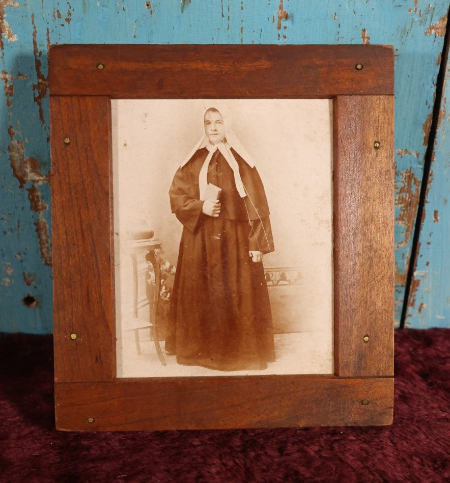 Lot 023 - Antique Cabinet Card Of Nun Holding Book, Likely Bible, Mounted In Printing Mount Frame