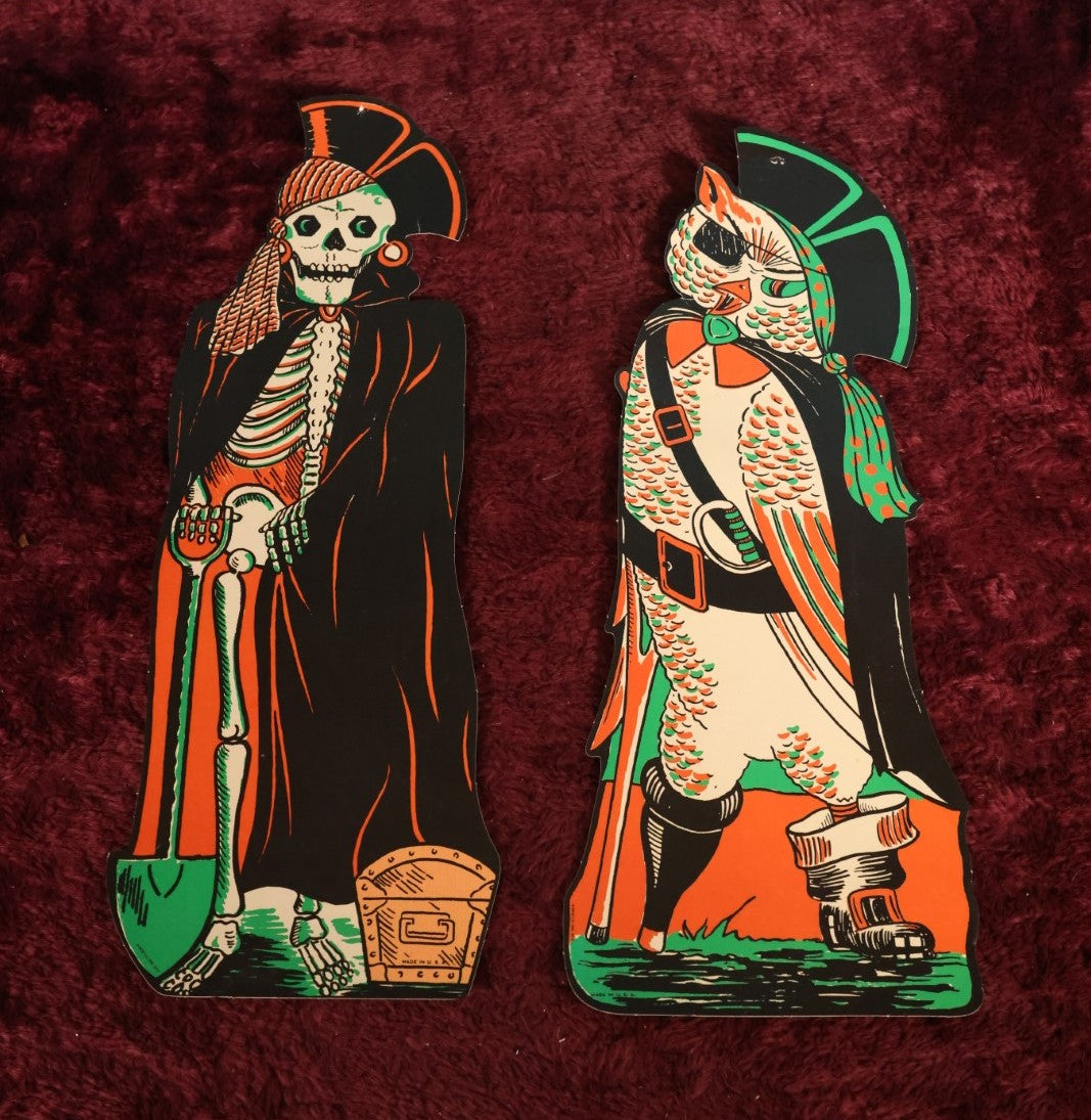 Lot 037 - Pair Of Modern 2012 Beistle Halloween Decoration Reproductions, Owl And Skeleton Pirates