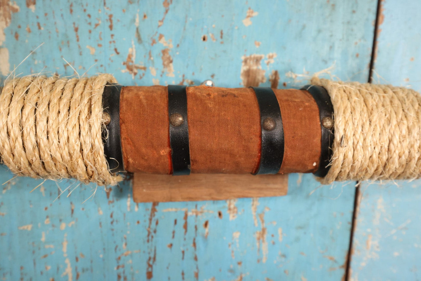 Lot 038 - Vintage Bull / Steer Horn Mount With Rope And Leather, Mounted To Board, Wall Hanger