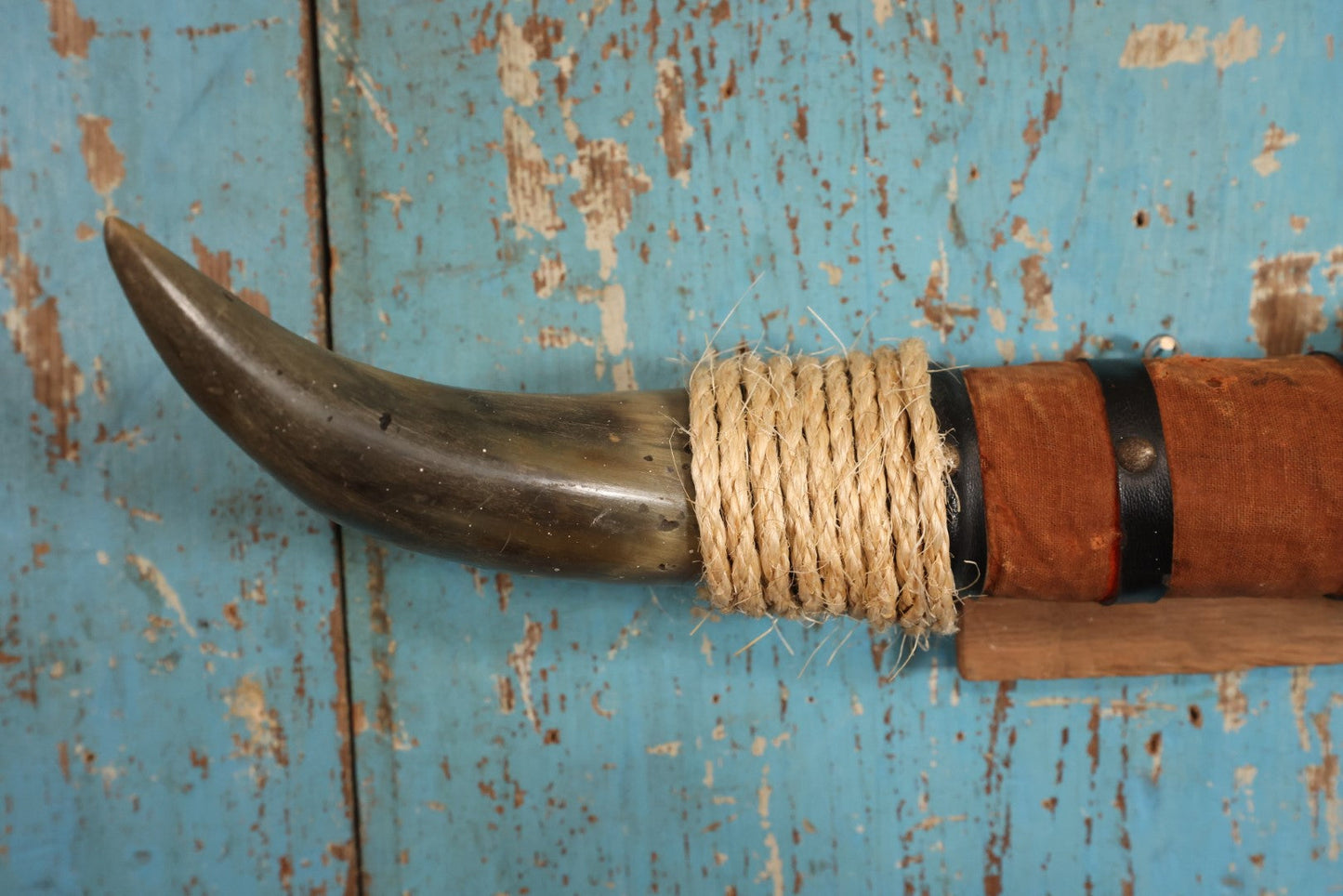 Lot 038 - Vintage Bull / Steer Horn Mount With Rope And Leather, Mounted To Board, Wall Hanger