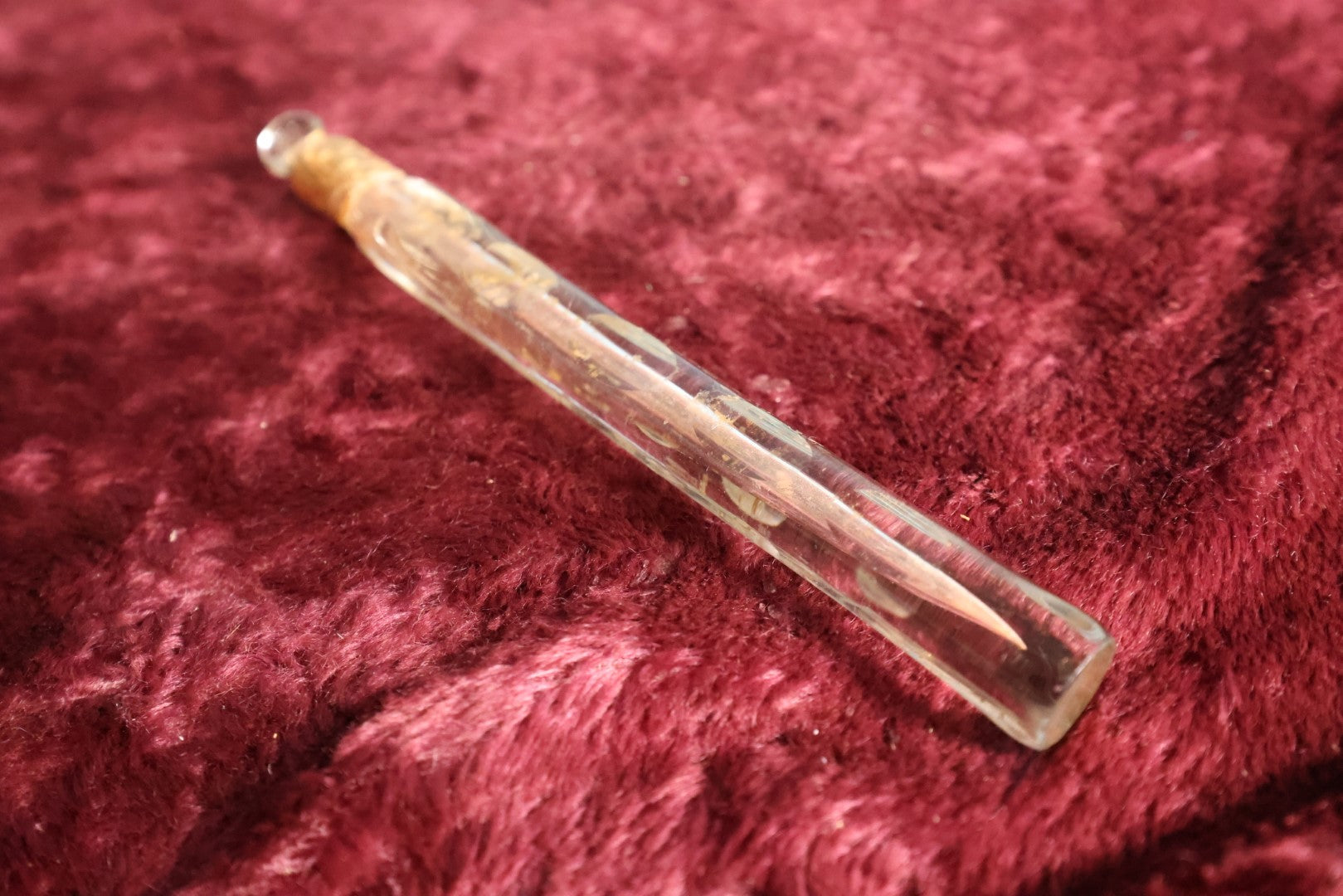 Lot 060 - Antique Lay Flat Perfume Glass Bottle Scent Vial With Scalloped Cut Outs, Gold Paint, Intact Stopper, About 7" Long