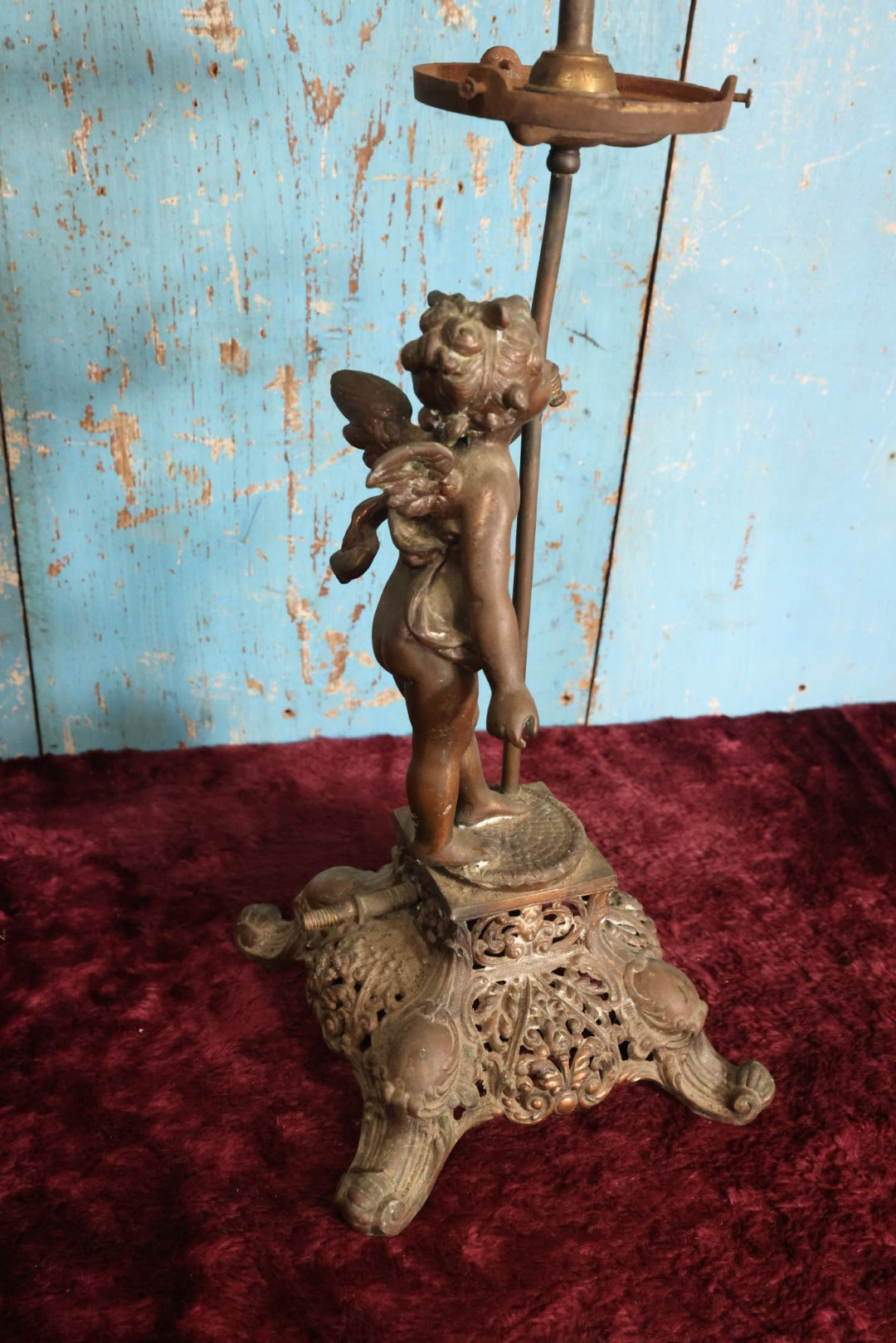 Lot 073 - Antique Pot Metal Figural Cupid Gas Fixture Ornate Lamp, Decorative Only, No Shade