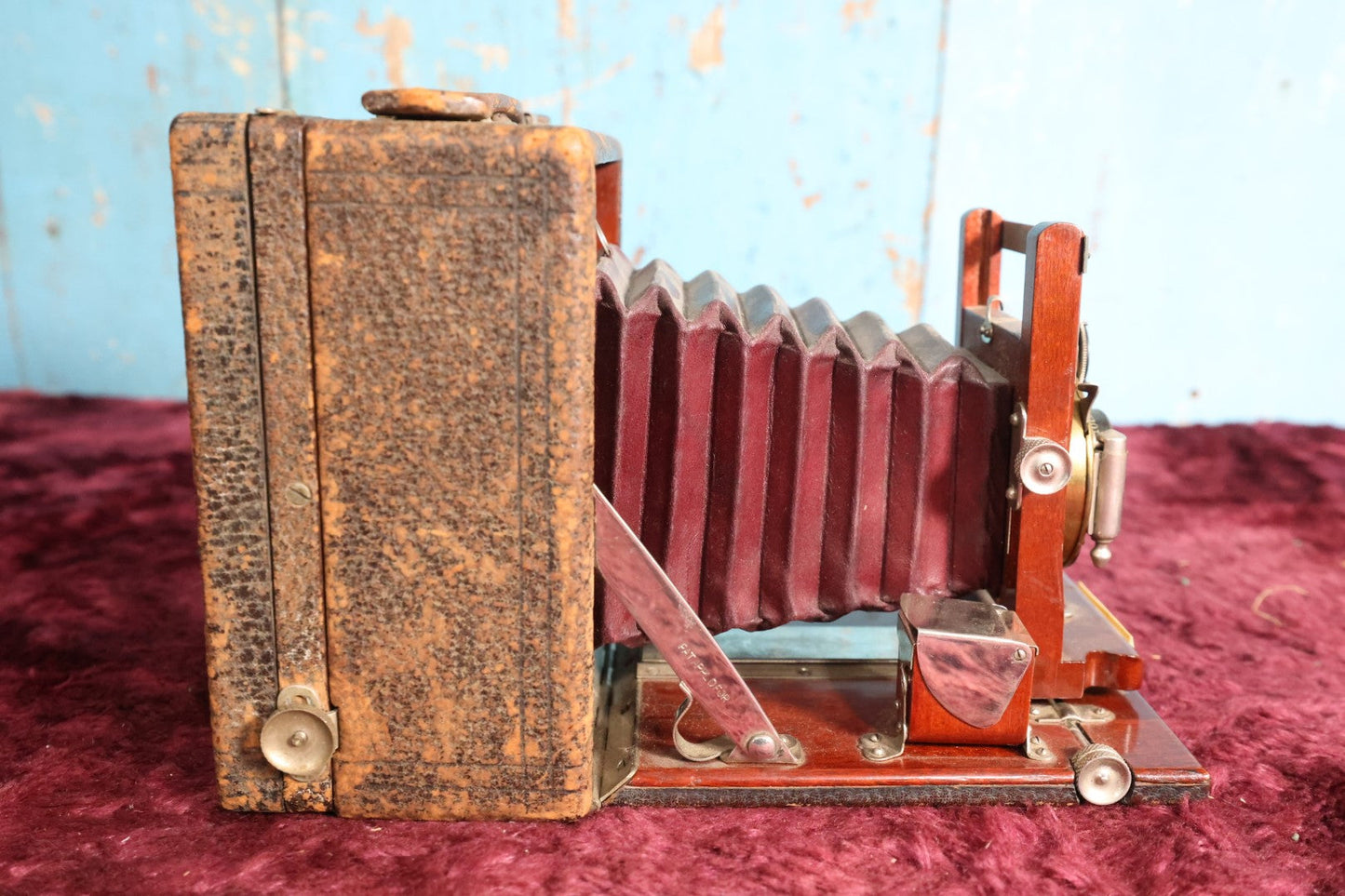 Lot 010 - Gundlach-Manhattan Optical Co. Korona Iv 4 X 5 Large Format Antique Compact Folding Camera, Rochester, New York