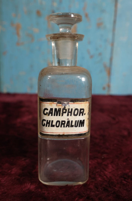 Lot 036 - Antique Camphor Chloral Hydrate Apothecary Bottle With Glass Label, Stopper, Approximately 6.75", Likely A Sedative / Anti-Neurosis / Hypnotic, Note Damage To Label