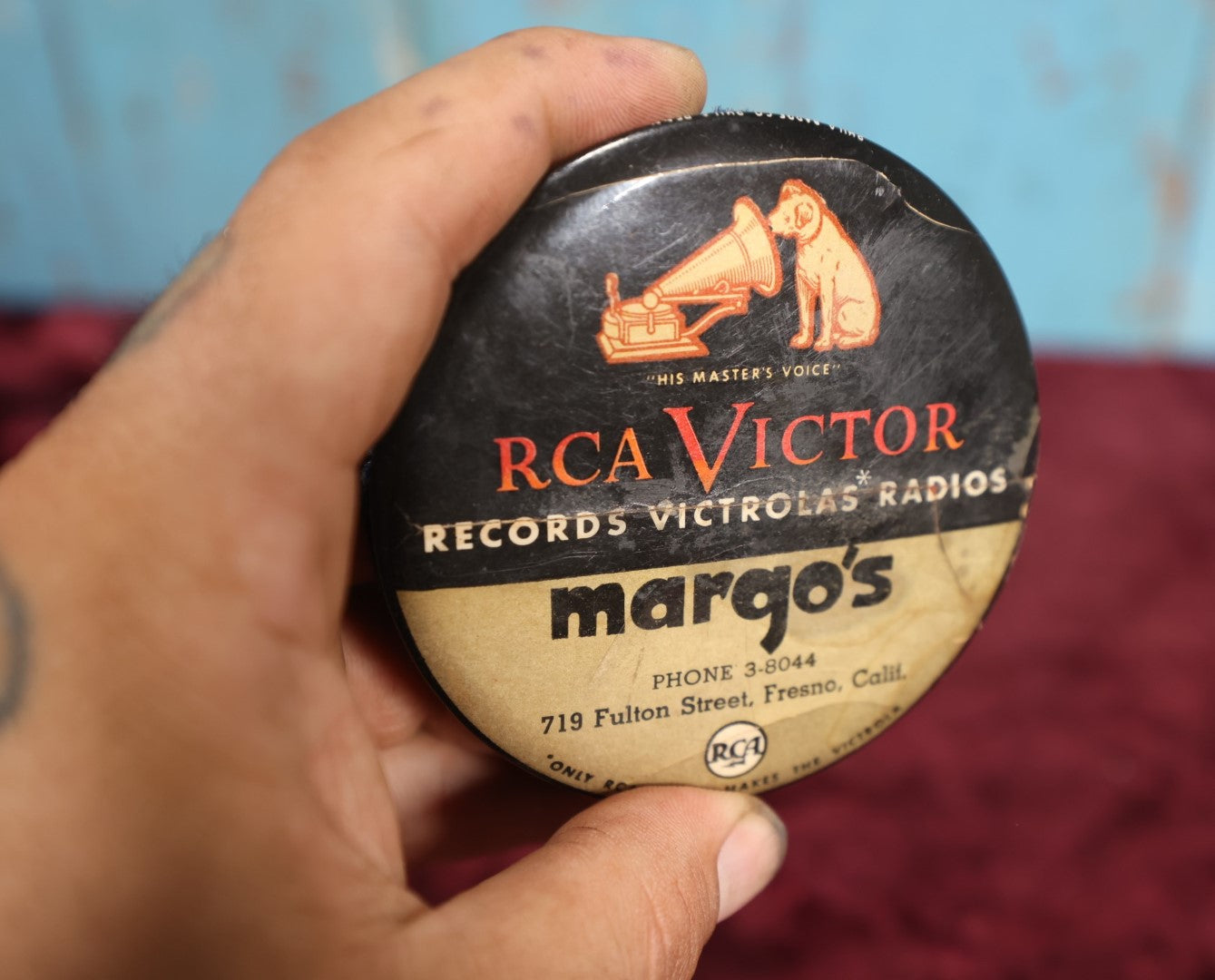 Lot 099 - Eight Piece Rca Victor Victrola Lot Featuring Nipper The Dog Mascot, Advertising For Margo's Record Store, Fresno California, Plsu Many Small Needle Tins With Needles, Contents