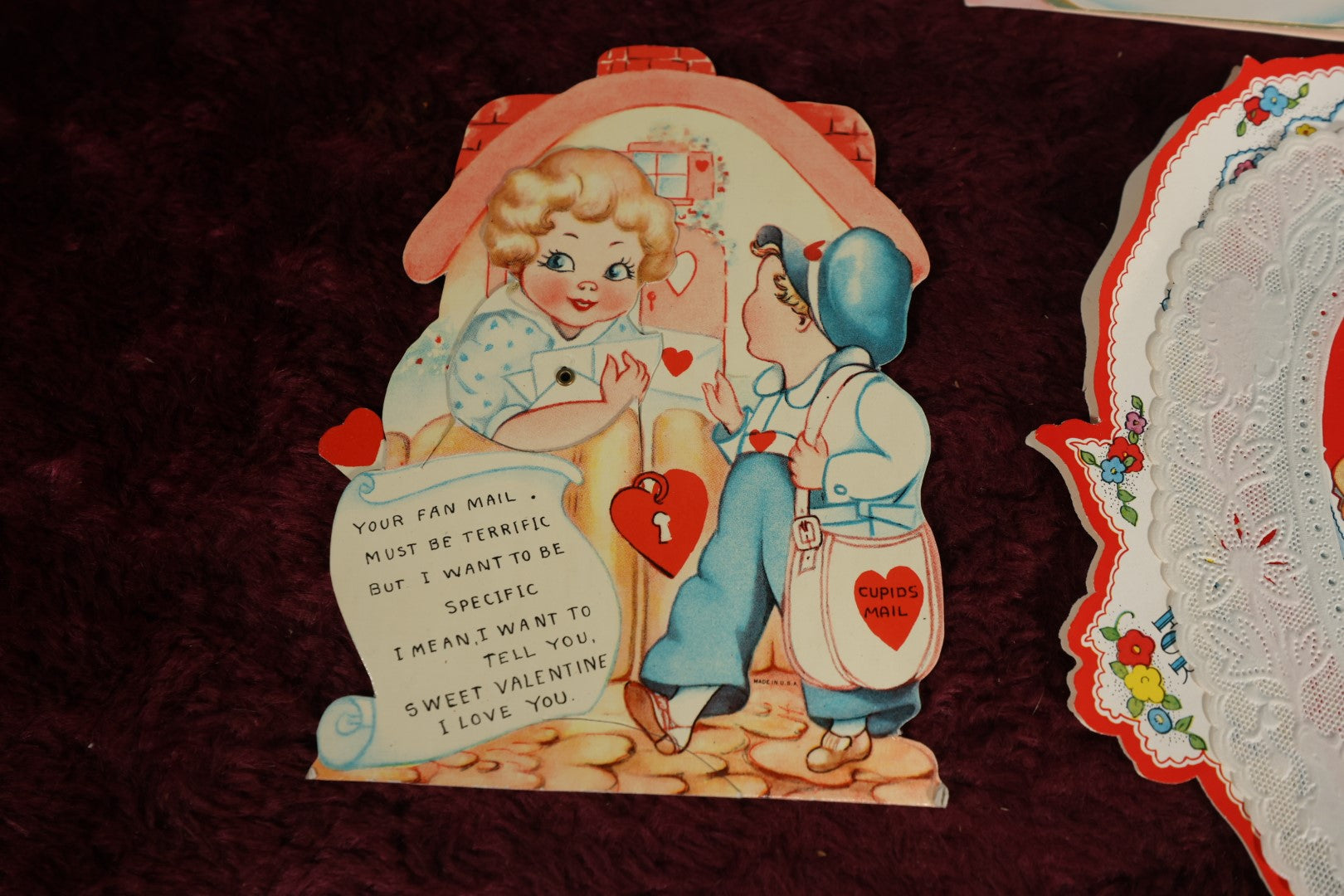 Lot 134 - Ephemera Lot - Nine Piece Holiday Grouping Including Valentines, Christmas Booklet, Snowy Photo, And More