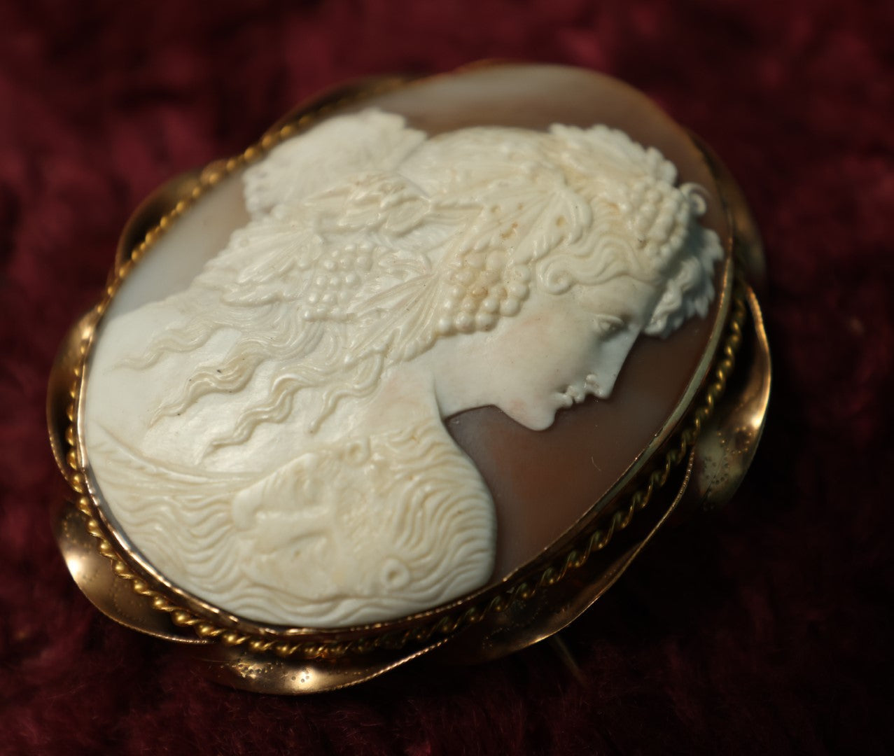 Lot 011 - Large Antique Cameo Brooch Of Woman In Profile With Leopard Pelt Over Shoulder, Pinback