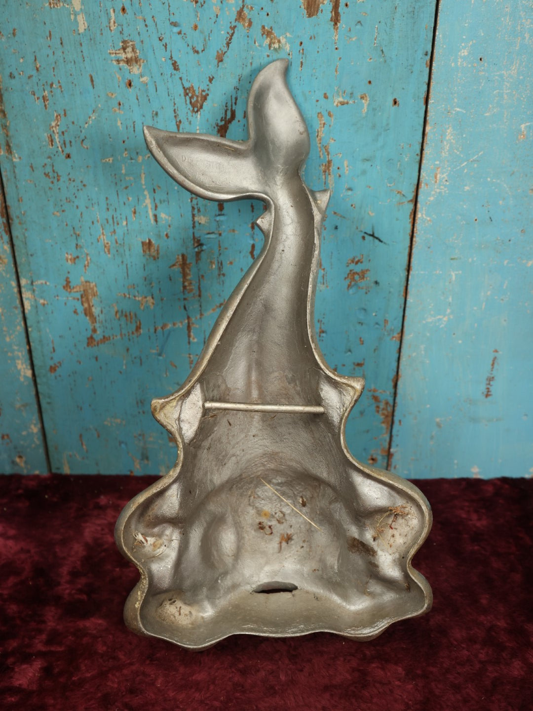 Lot 037 - Large Vintage Cast Metal Nautical Coi Fish Dolphin Wall Hanging Ornament 