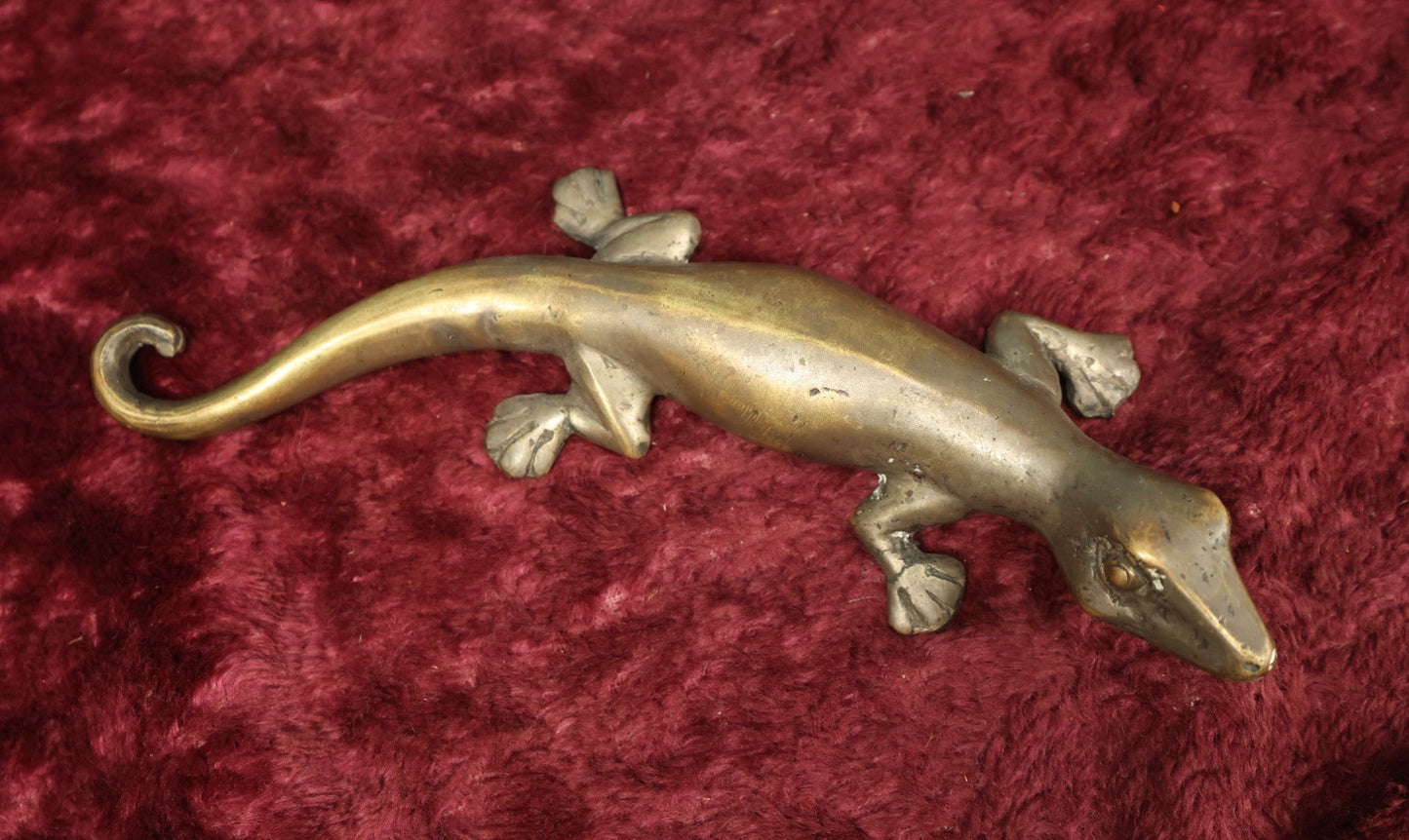 Lot 052 - Cast Metal Gecko, Lizard, Possibly Contemporary Hardware Door Pull