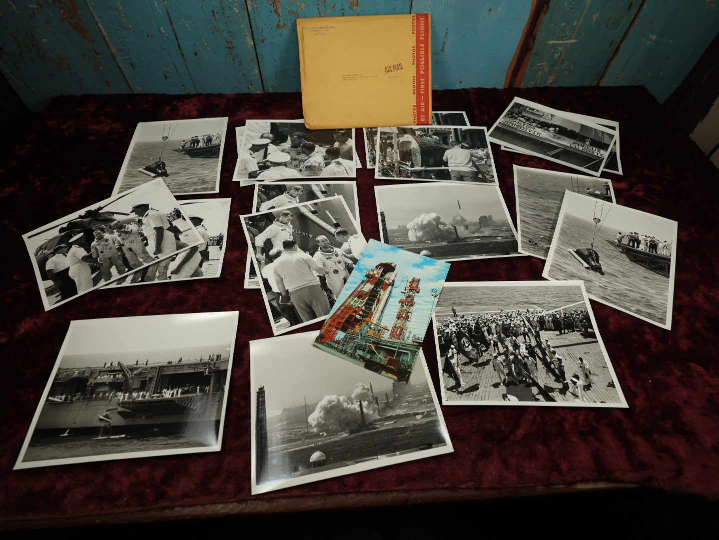 Lot 075 - Grouping Of 19 Pieces Of Nasa Ephemera, Official Nasa 8 X 10 Photos Of Gemini Iv And Astronauts, 1965, Cape Kennedy Florida, Note Some Duplicates