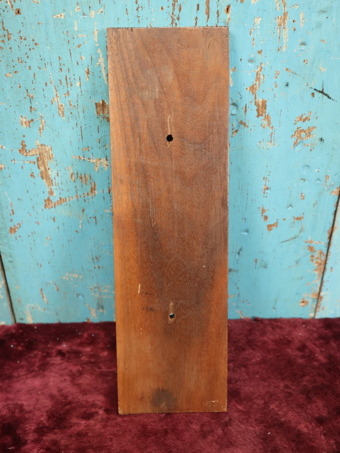 Lot 090 - Vintage Wood And Metal Cribbage Board, Note Holes Drilled In To Display On Wall, Nice Form And Patina