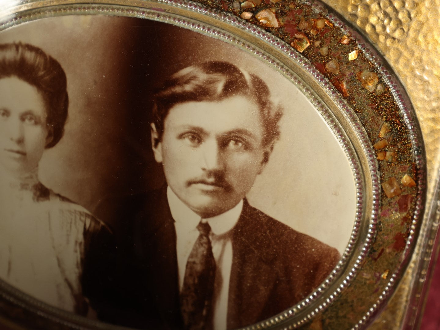 Lot 004 - Large Antique Reverse-Painted Goofus Glass Photo Mounting Of Couple By H.D. Sterrick, Pittsburgh, Pennsylvania