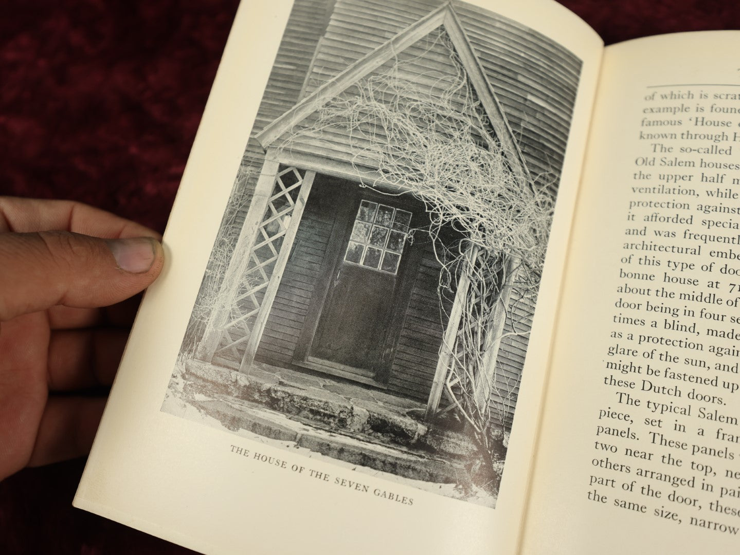 Lot 017 - Historic Doorways Of Old Salem By Mary Harrod Northend, Antique Book, Copyright 1926 By Houghton Mifflin Company, The Riverside Press, Cambridge, Containing Many Photos Including The House Of The Seven Gables And The Rebecca Nurse House