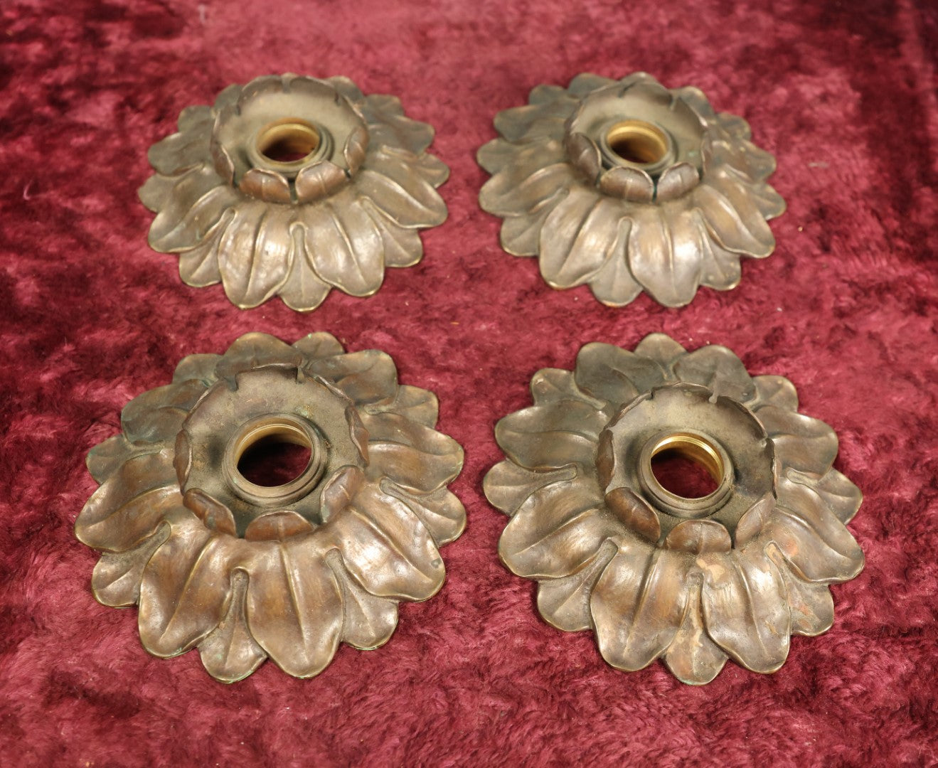 Lot 032 - Antique Brass Or Bronze Floral Ceiling Lamp Rosette Finials, Grouping Of Four, No Additional Parts Included, Salvage