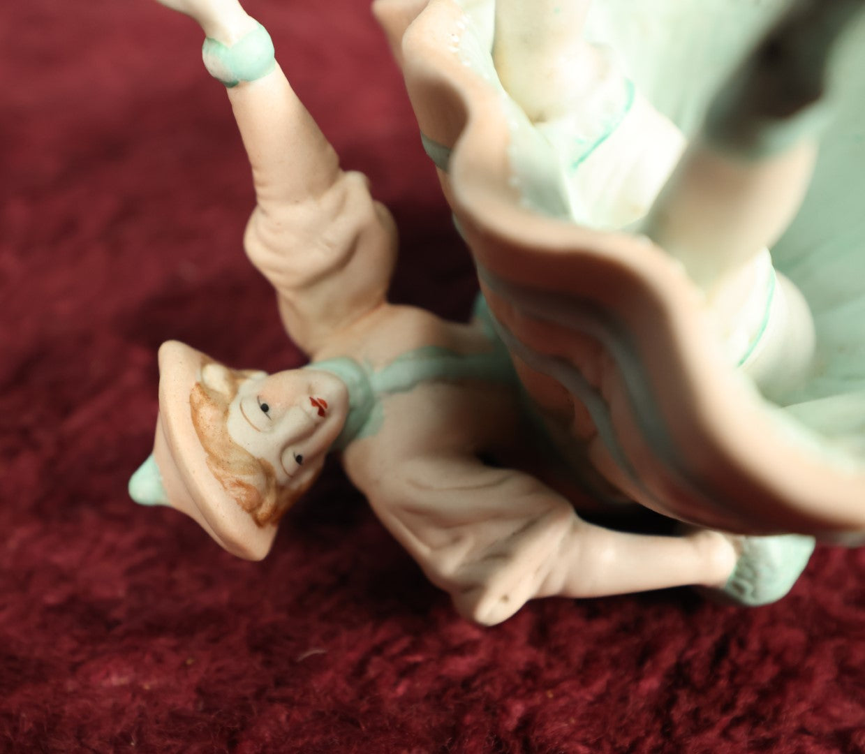 Lot 052 - Vintage Porcelain, Bisque Woman Ice Skater Figure Skater Fallen On Behind, Made In Occupied Japan, Ardalt 6350 