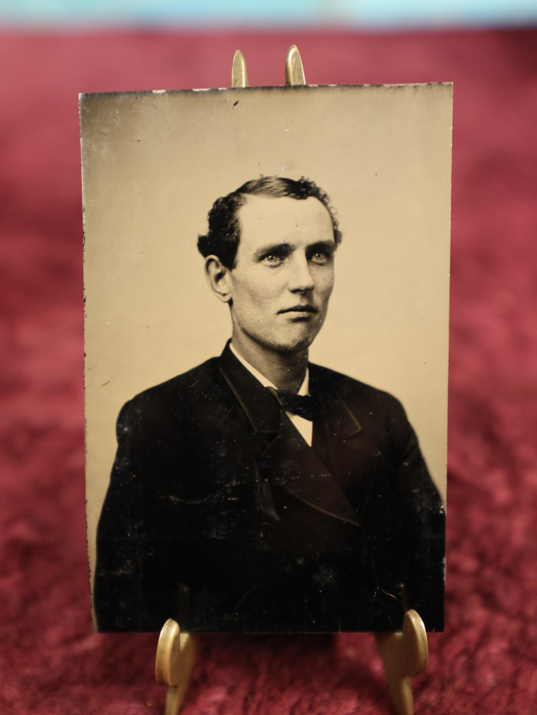 Lot 121 - Single Tintype Photo, Clean Shaven Young And Handsome Man With Defined Bone Structure, Cheek Bones