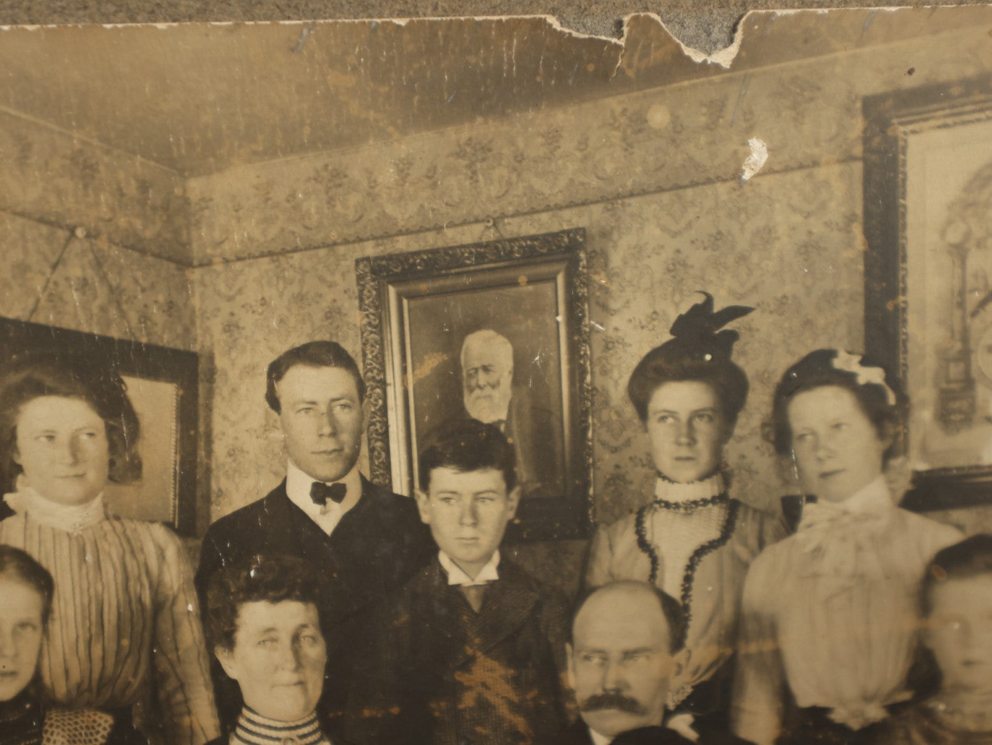 Lot 135 - Single Boarded Interior Photo, Family Photo With Eleven People, Artwork, Parlor Scene