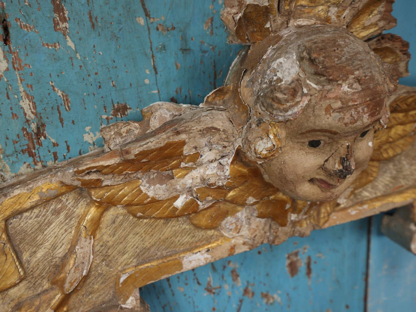 Lot 001 - Antique Late Baroque / Early Rococo Gilded Pediment Architectural Salvage With Cherub Motif, Note Heavy Chipping And Wear In Paint And Wood