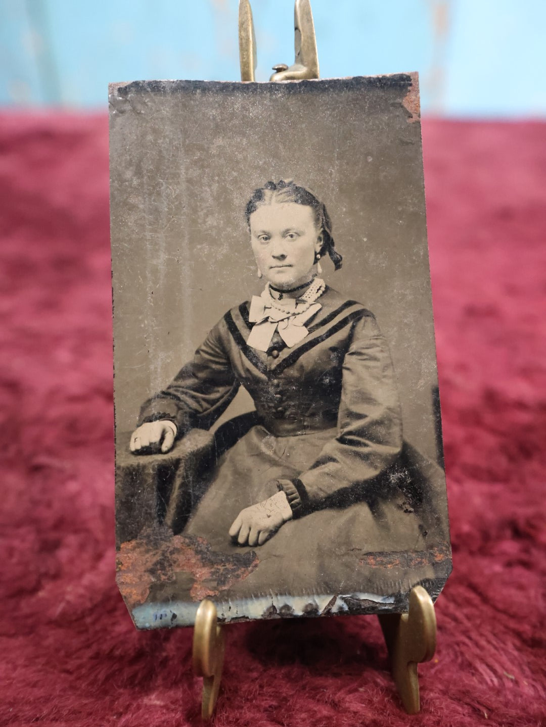 Lot 155 - Single Tintype Photograph, Young Woman With Round Face, Hand On Table, Dress, Choker Necklace