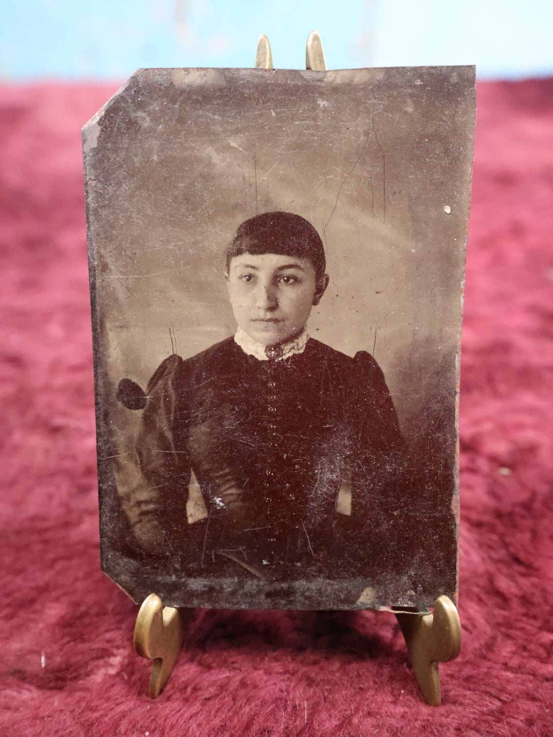 Lot 158 - Single Tintype Photograph, Young Woman With Bangs, Black Shirt With White Collar And Buttons