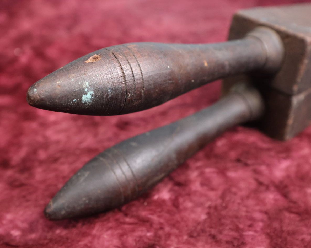 Lot 044 - Antique Folk Art Carved Wood Hand Held Lemon Press Squeezer, Note Indicates It Was Made By Ebenezer Swift, Father Of Uncle Raymond Swift, Of Vermont, Per Ancestry