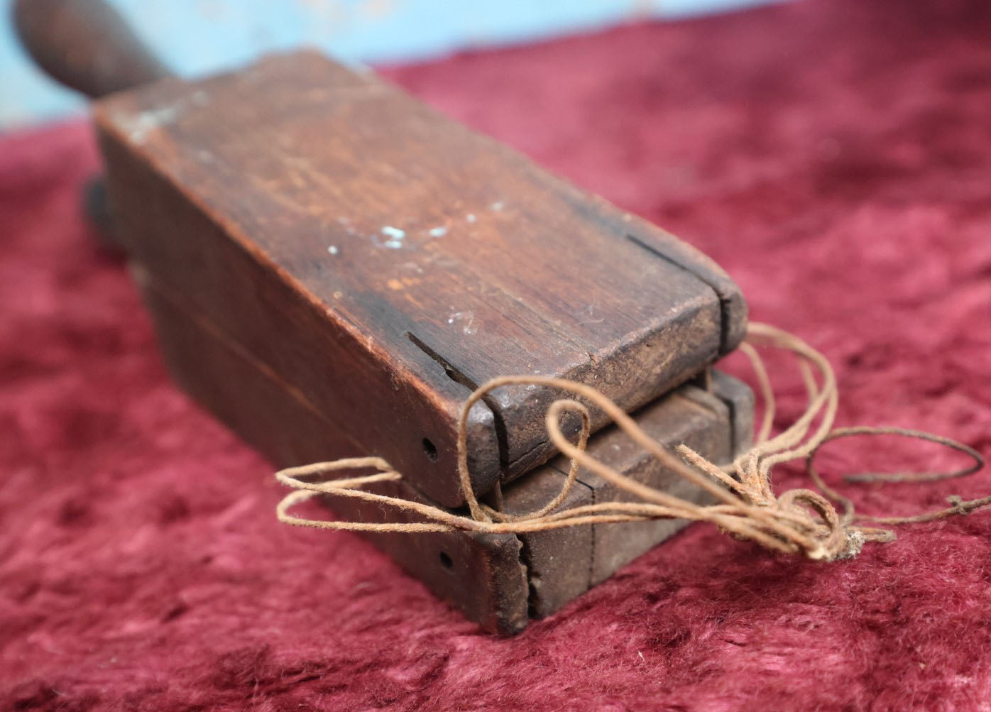 Lot 044 - Antique Folk Art Carved Wood Hand Held Lemon Press Squeezer, Note Indicates It Was Made By Ebenezer Swift, Father Of Uncle Raymond Swift, Of Vermont, Per Ancestry