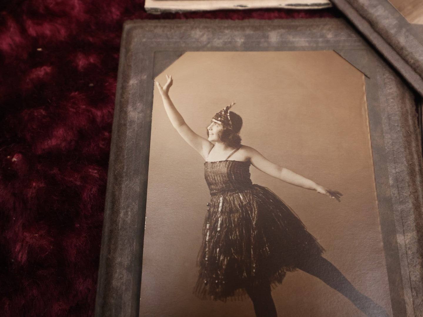 Lot 065 - Important Early 20th Century Collection Of Thirty + Smaller Size Boarded And Foldered Photographs Of Costumed Women Dancers, Mostly Photographed In Manchester, New Hampshire