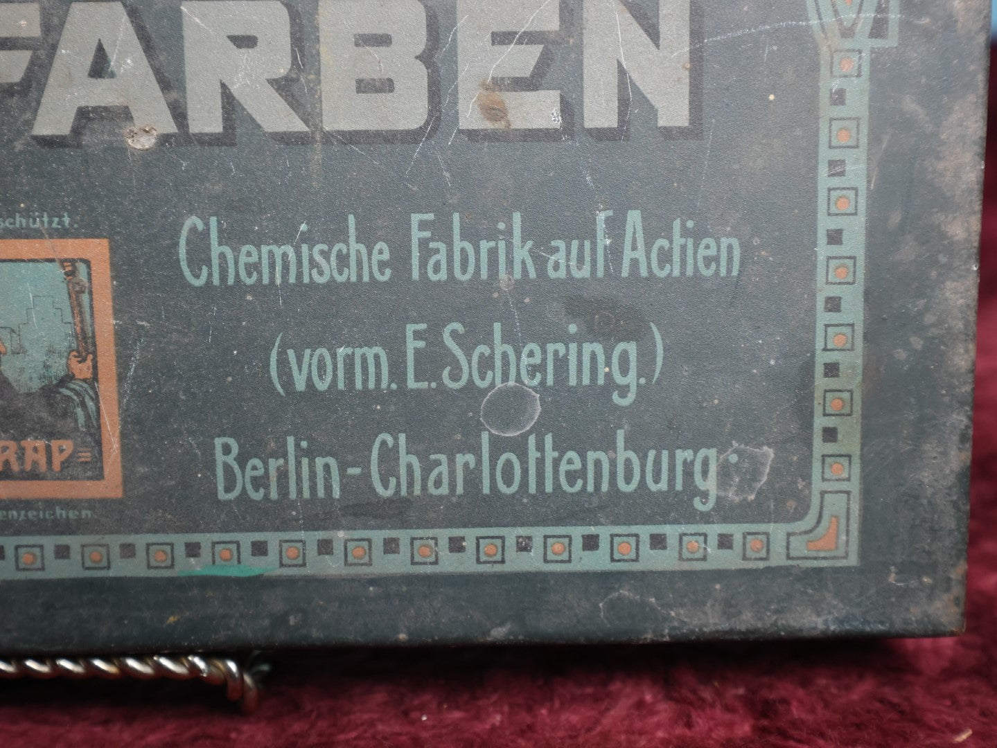 Lot 079 - Antique German Paint Tin, "Asur Farben," Assur Colors, See Translation In Description