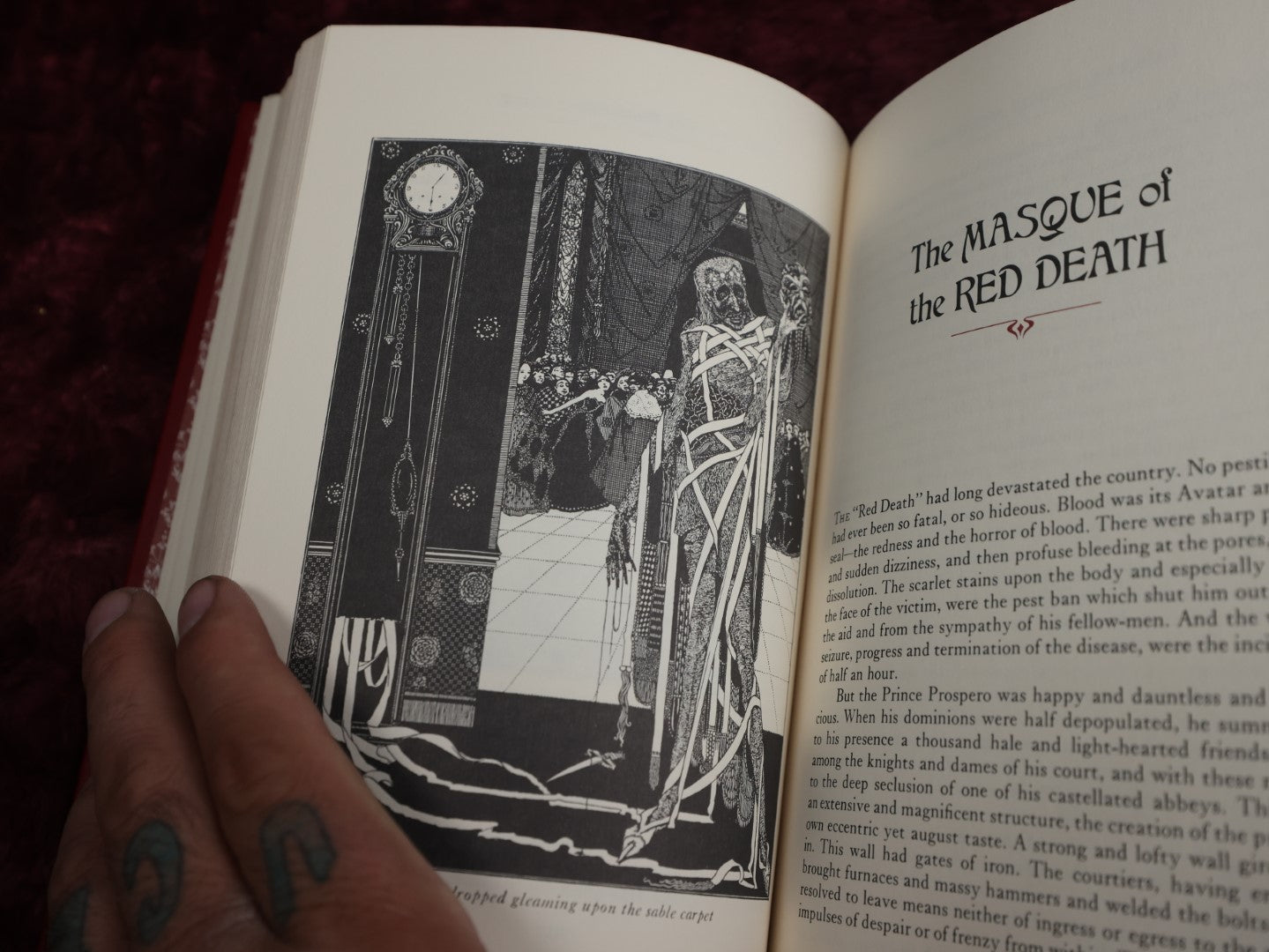 Lot 099 - "The Tales Of Edgar Allan Poe," With Illustrations By Harry Clarke, 1979 Franklin Library Reprint Of The 1919 Edition, Very Good Condition