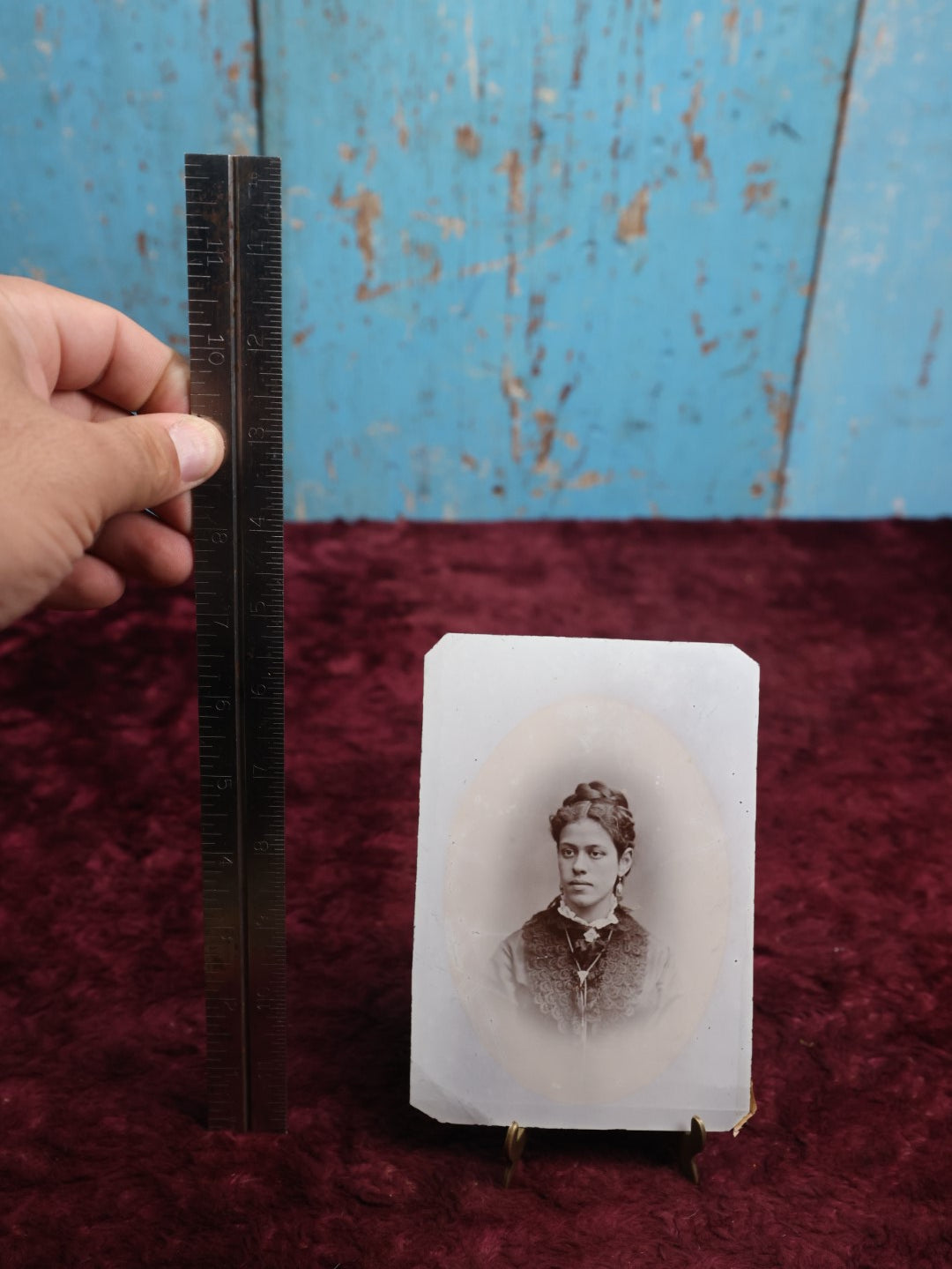 Lot 106 - Antique Tintype Photograph Of Woman With White Background And White Vignette, Approximately 1/4 Plate