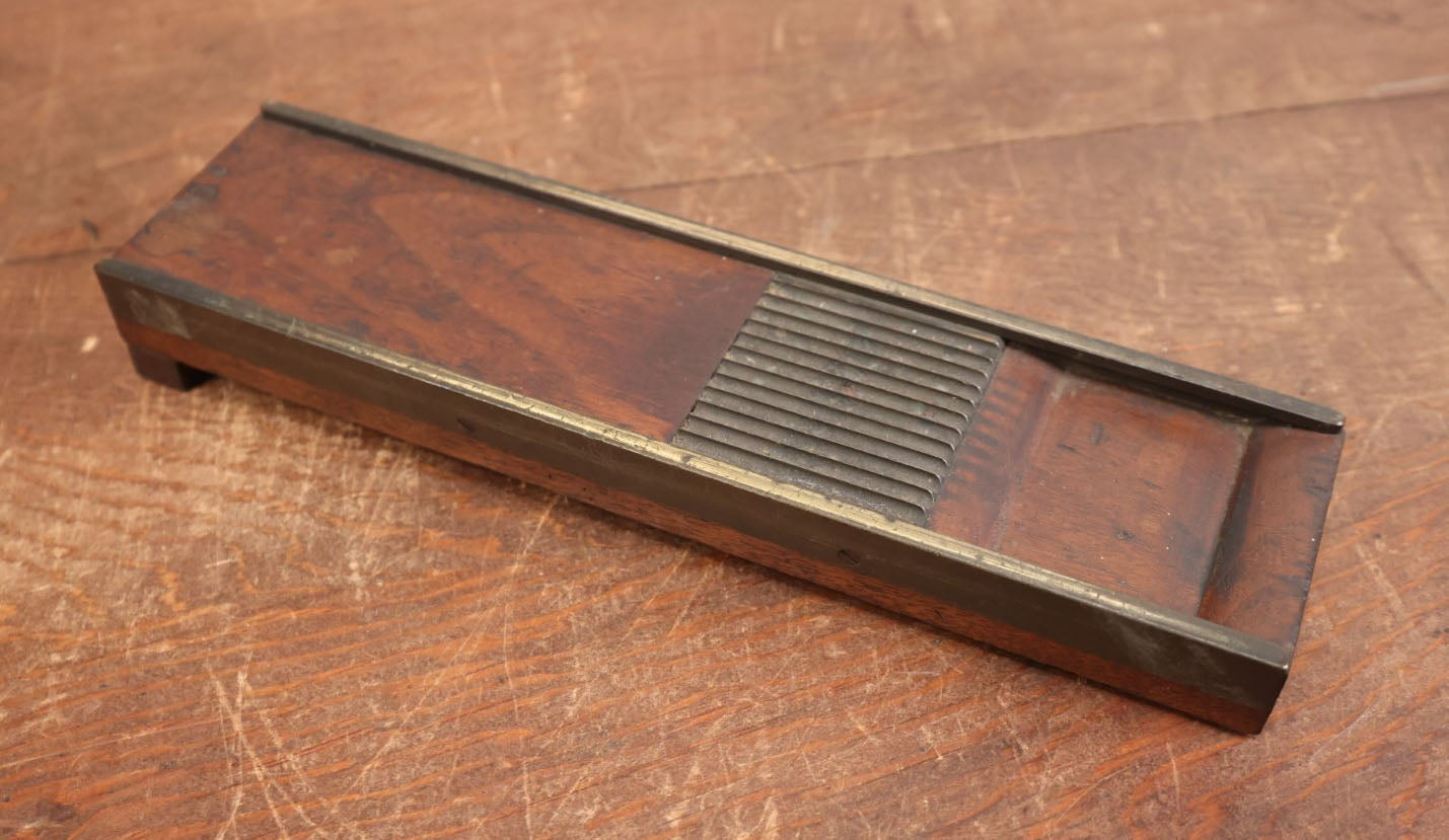 Lot 003 - Antique Early Pharmacy Apothecary 3 Gram Pill Roller Machine, Wood And Brass, Rolls Smoothly, Stamped 3G And 1490, Matching Numbers On Both Parts