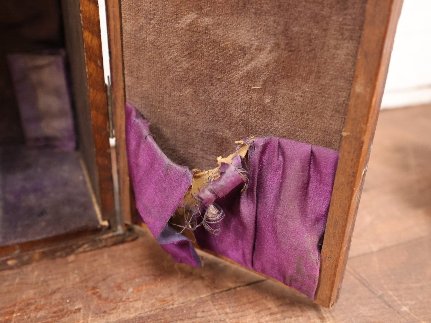 Lot 006 - Antique Last Rites Box / Cabinet With Crucifix, Holy Water Bottle, And Other Accessories, Used By A Priest To Deliver The Final Sacrament To A Sick Or Dying Person, Note Wear To Box