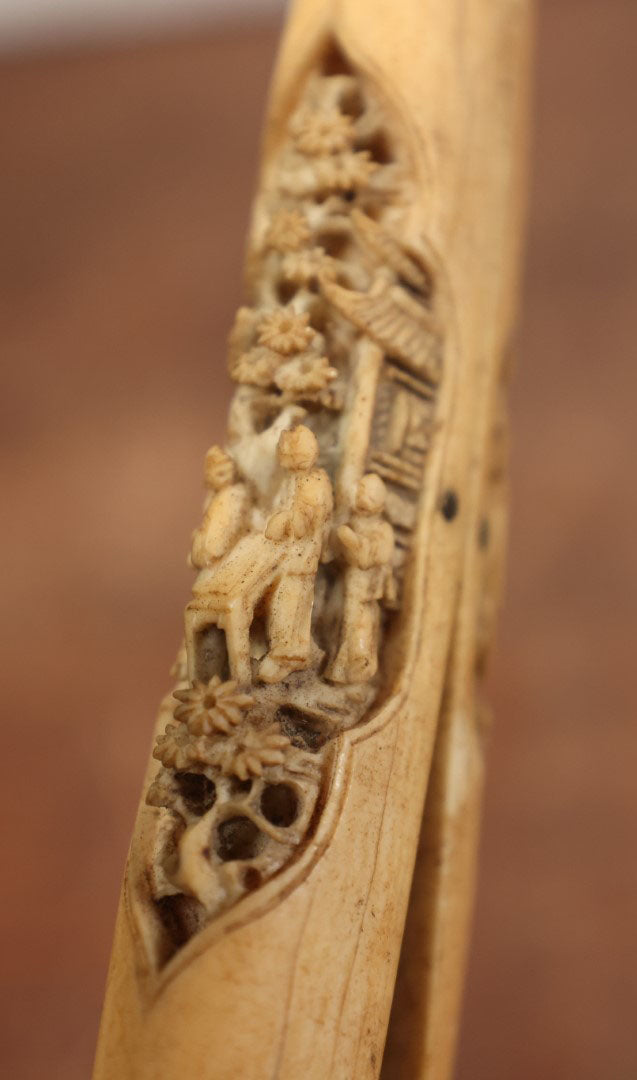 Lot 018 - Antique Ornate Carved Bone Chinese Export Glove Stretcher With Carved Flowers And People, Circa 19th Century