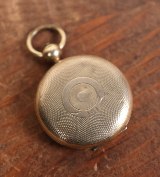 Lot 021 - Antique Pocket Watch Case With Two Photos Of Children And Blonde Hair Memento Keepsakes, Blonde Hair, Note Can Be Difficult To Open