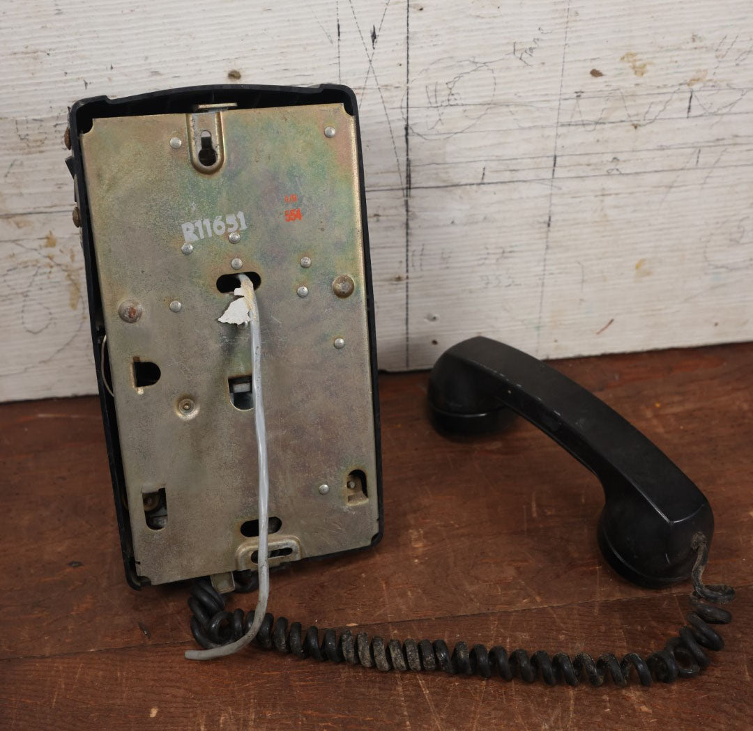 Lot 071 - Vintage Rotary Telephone From Movie Theater, Orleans Cinema, Massachusetts, Numbers For Ticket Desk, Projection Room, Back Stage, Lounge