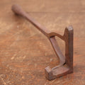 Lot 083 - Vintage Cast Iron "L" Cattle Brand