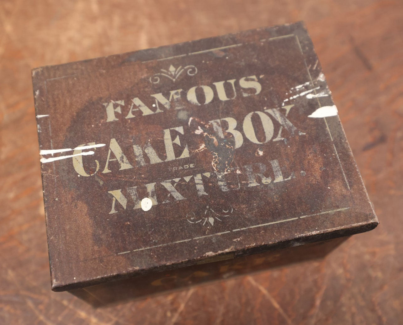 Lot 088 - Vintage Leavitt And Peirce Cake Tobacco Tin, "Famous Cake Box Mixture," Cambridge, Massachusetts