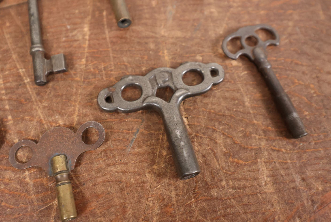 Lot 091 - Grouping Of Eighteen Various Antique Clock And Other Keys, Brass, Iron, And More