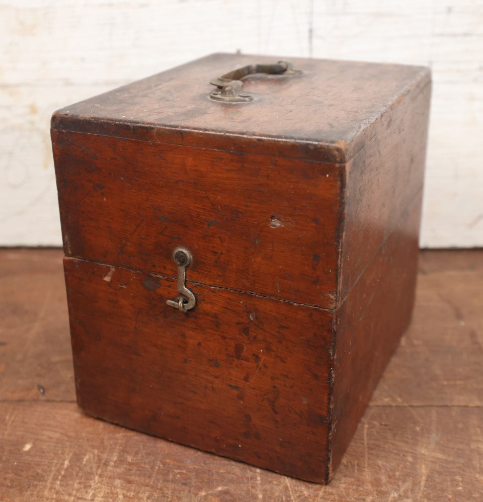 Lot 113 - Simple Antique Wooden Storage Box And Carrying Case With Latch And Handle