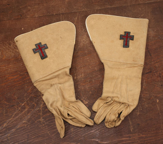 Lot 120 - Vintage Leather Knights Templar Masonic White Leather Gloves, Not Wearable, For Display, With Red Cross, Belonged To E.G. Watson