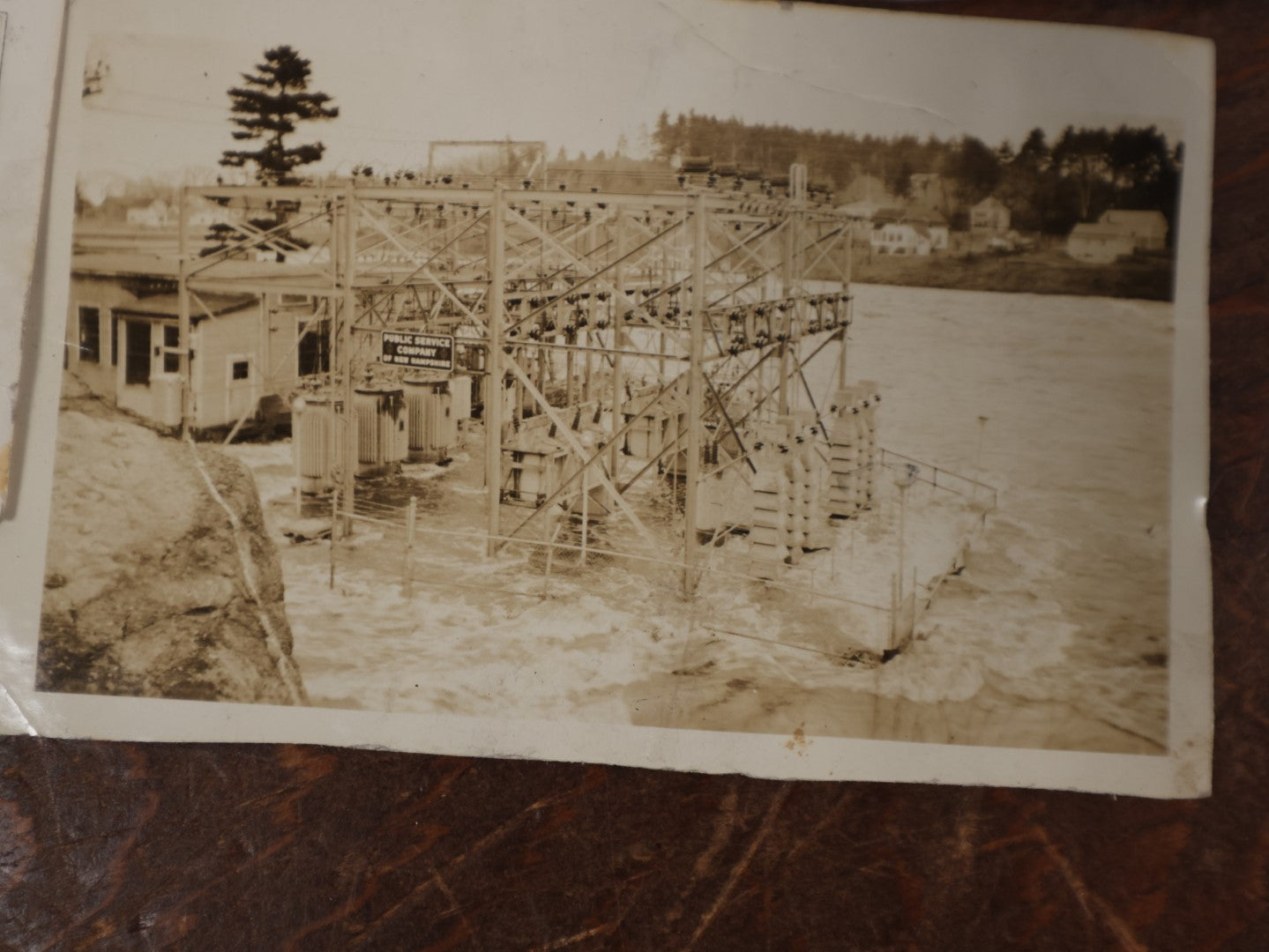 Lot 165 - Grouping Eleven Vintage Snapshots Documenting The 1936 Flood, Possibly In Chelmsford, Massachusetts, With Provenance