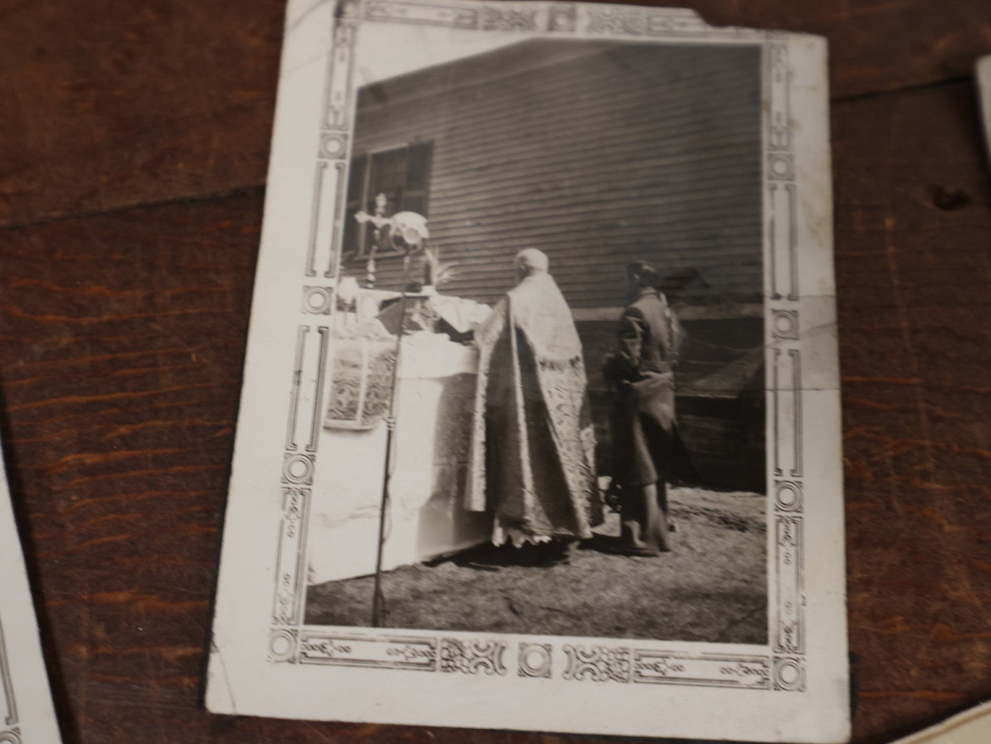 Lot 165 - Grouping Eleven Vintage Snapshots Documenting The 1936 Flood, Possibly In Chelmsford, Massachusetts, With Provenance