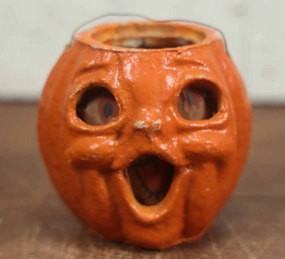 Lot 003 - Vintage Paper Pulp / Papier Mache Halloween Jack-O-Lantern Pumpkin Candy Bucket With Singing Choir Boy Face - 4.5" Tall