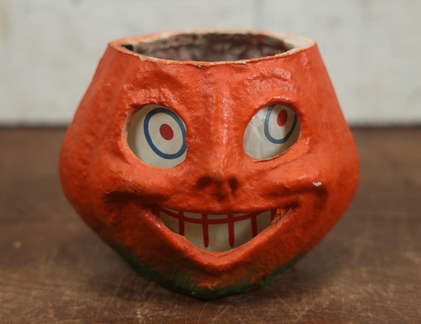 Lot 004 - Vintage Paper Pulp / Papier Mache Halloween Jack-O-Lantern Pumpkin Candy Bucket With Toothy Smile, Looking Up And Off - 5.75" Tall